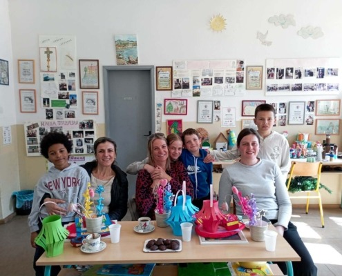 f6ed9898-c98b-42c8-a54c-f2bfa4edd7da